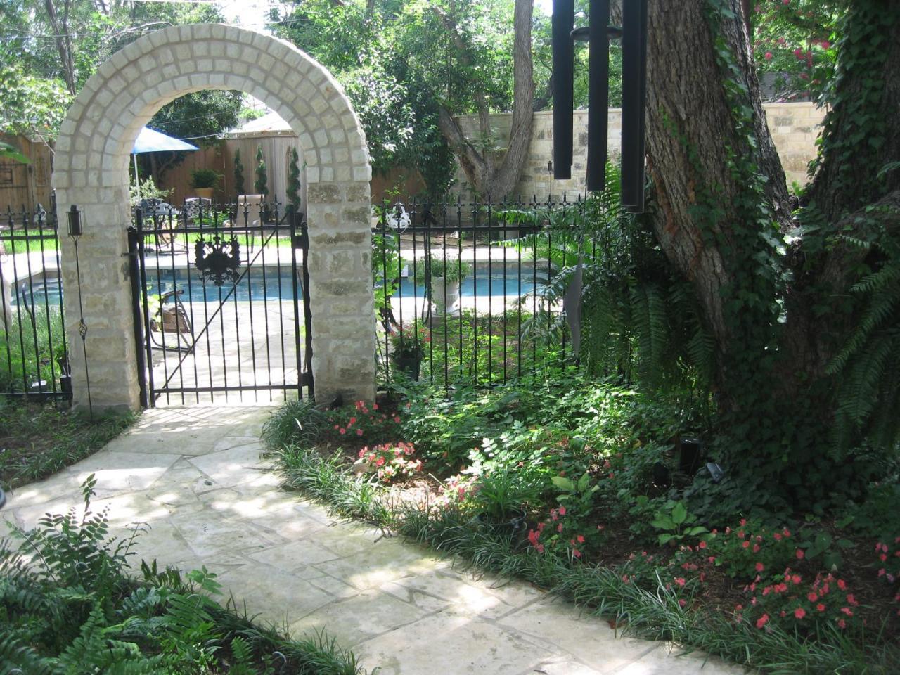 Strickland Arms Bed And Breakfast Austin Exterior foto